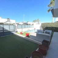 Reventa - Chalets -
Ciudad Quesada - Pueblo Bravo
