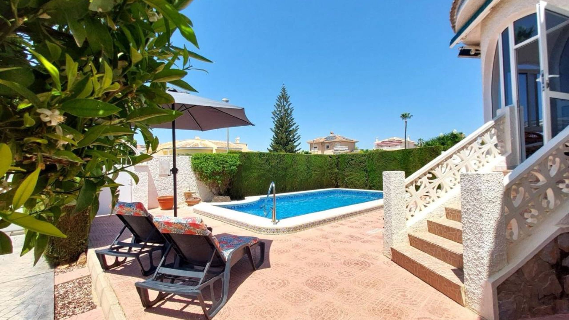 Reventa - Chalets -
Ciudad Quesada - Pueblo Bravo
