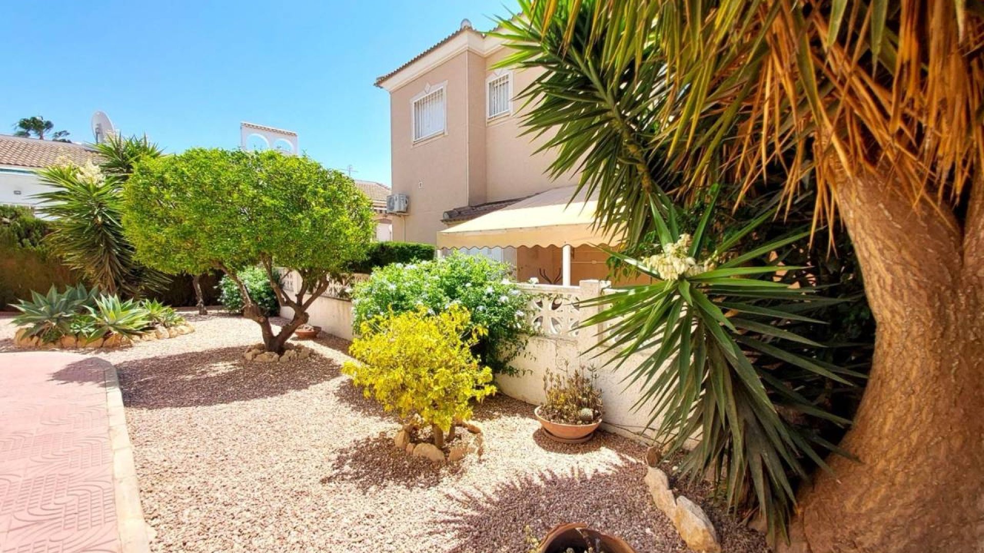 Reventa - Chalets -
Ciudad Quesada - Pueblo Bravo