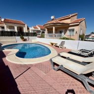 Reventa - Chalets -
Ciudad Quesada - Rojales