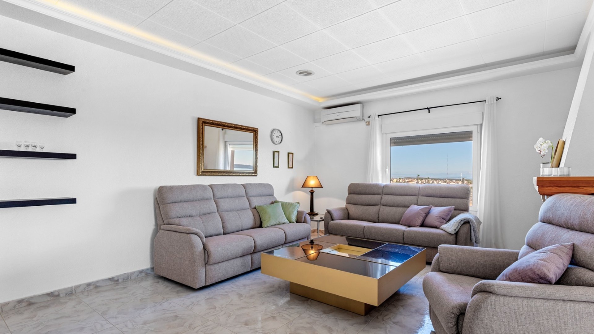 Reventa - Chalets -
Ciudad Quesada - Town Center