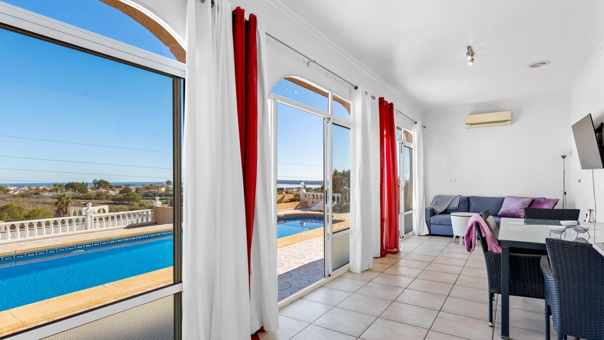 Reventa - Chalets -
Ciudad Quesada - Town Center