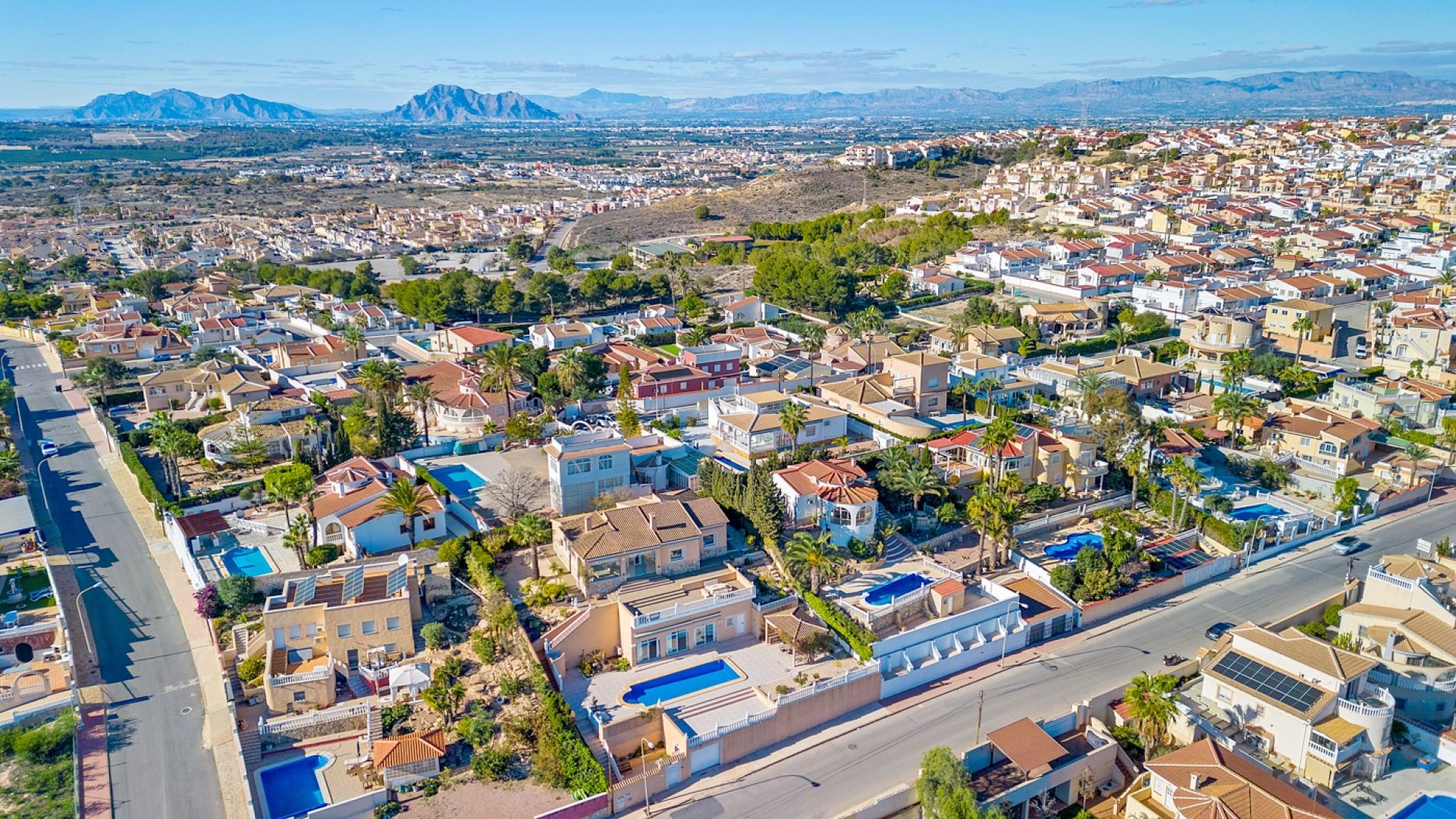 Reventa - Chalets -
Ciudad Quesada - Town Center