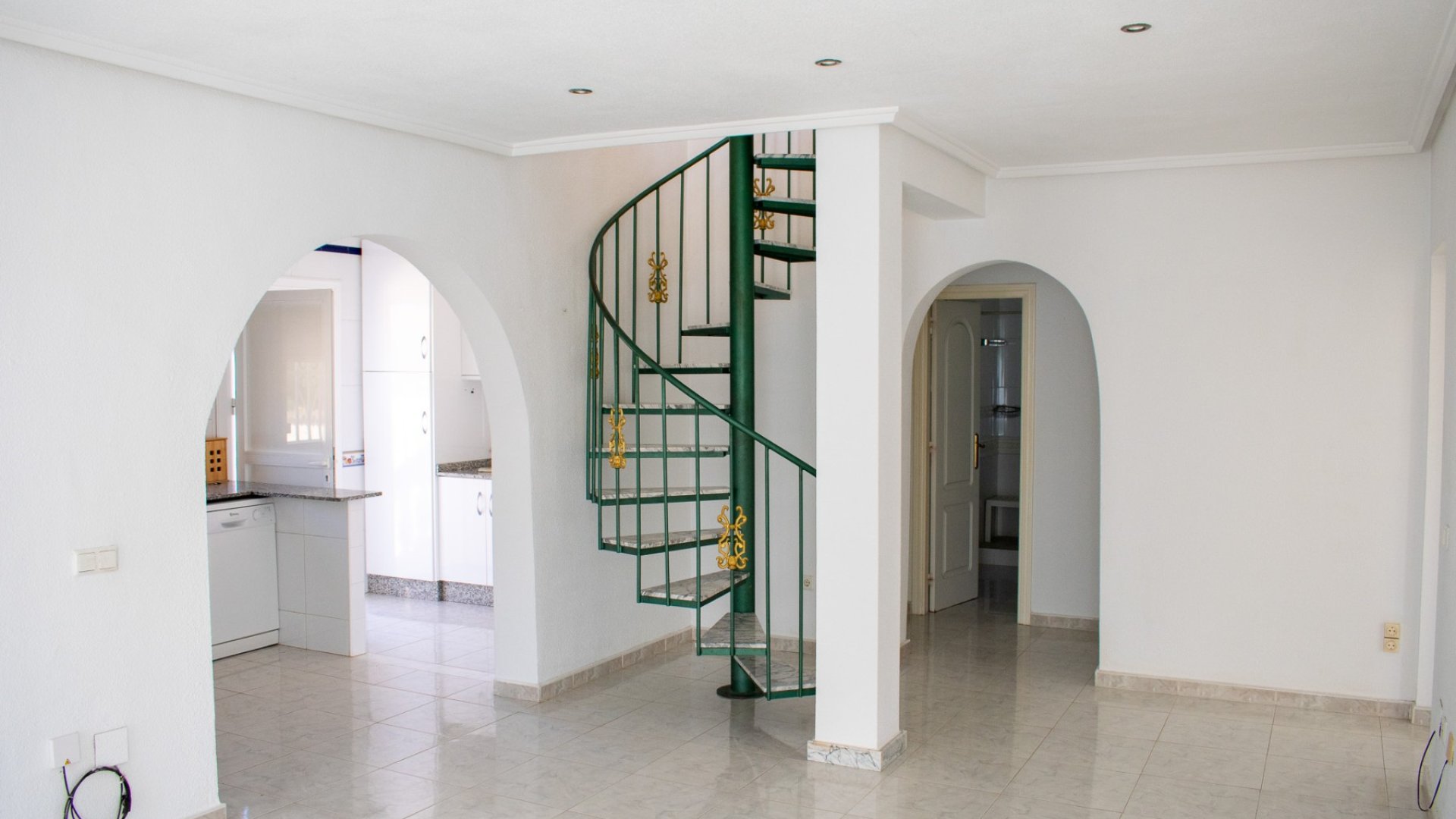 Reventa - Chalets -
Ciudad Quesada - Urbanizaciones