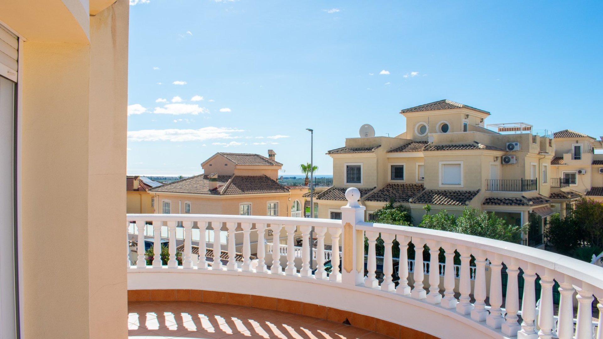 Reventa - Chalets -
Ciudad Quesada - Urbanizaciones