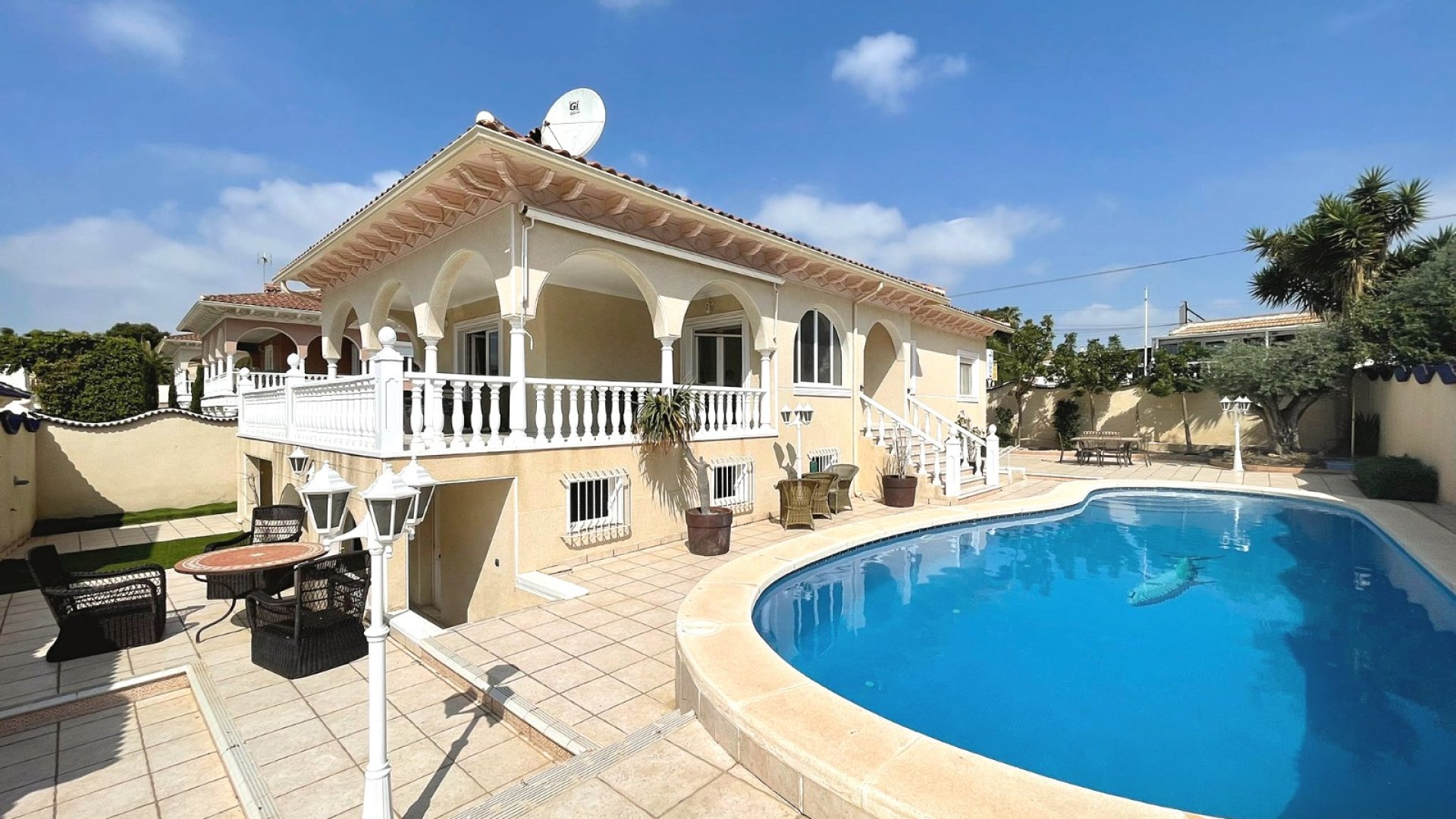 Reventa - Chalets -
Ciudad Quesada
