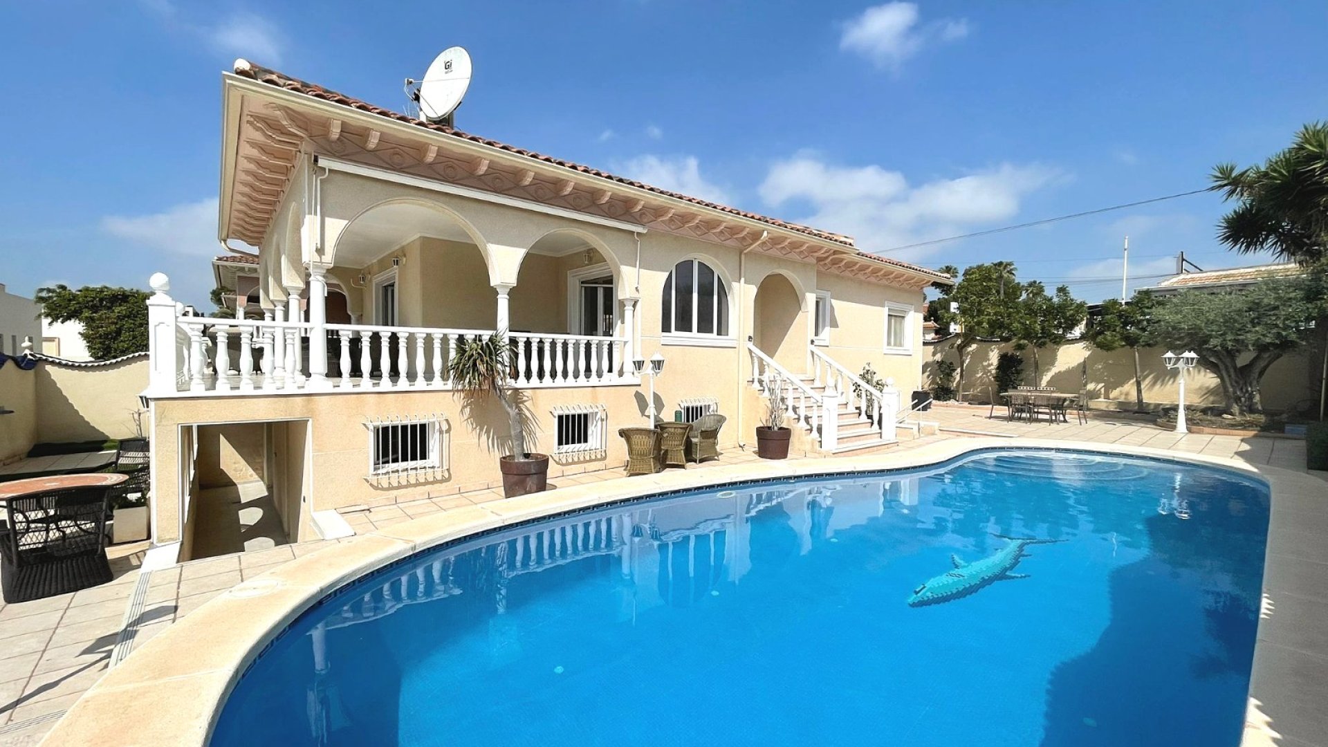 Reventa - Chalets -
Ciudad Quesada