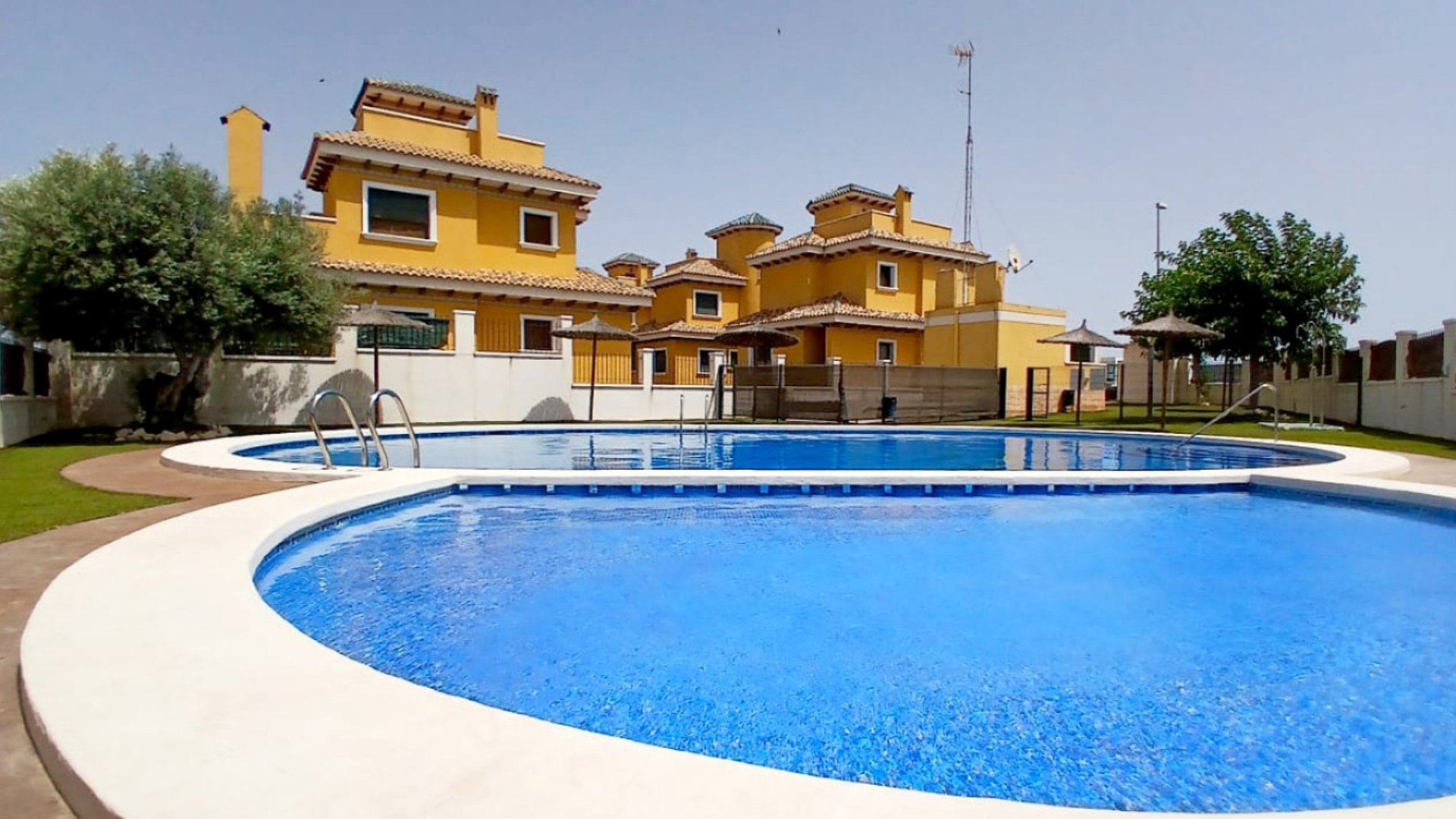 Reventa - Chalets -
Ciudad Quesada