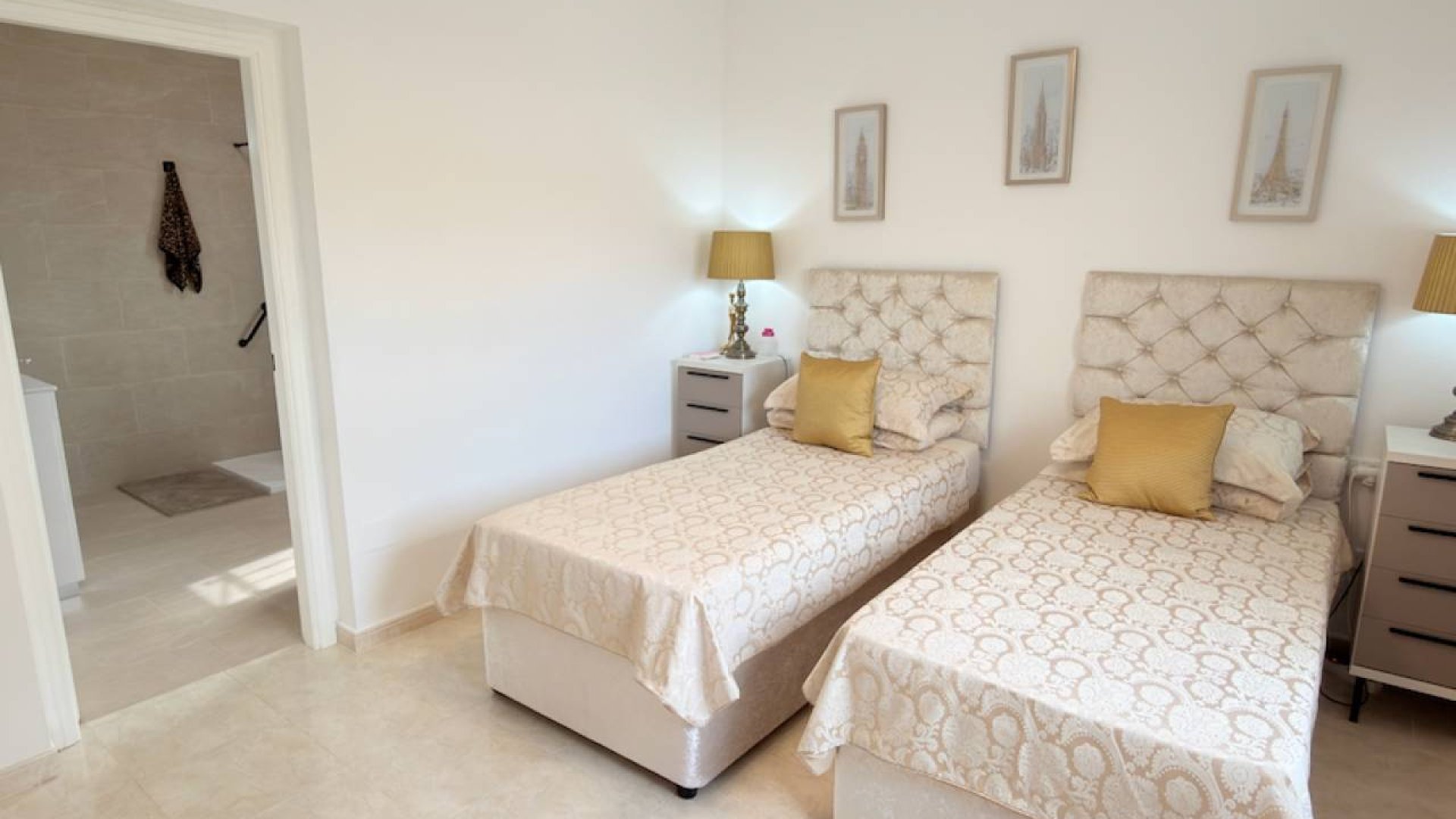 Reventa - Chalets -
Ciudad Quesada