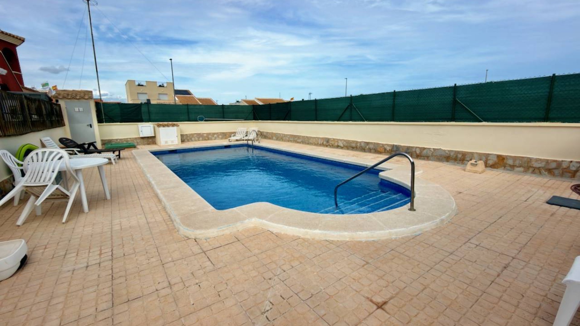 Reventa - Chalets -
Daya Nueva
