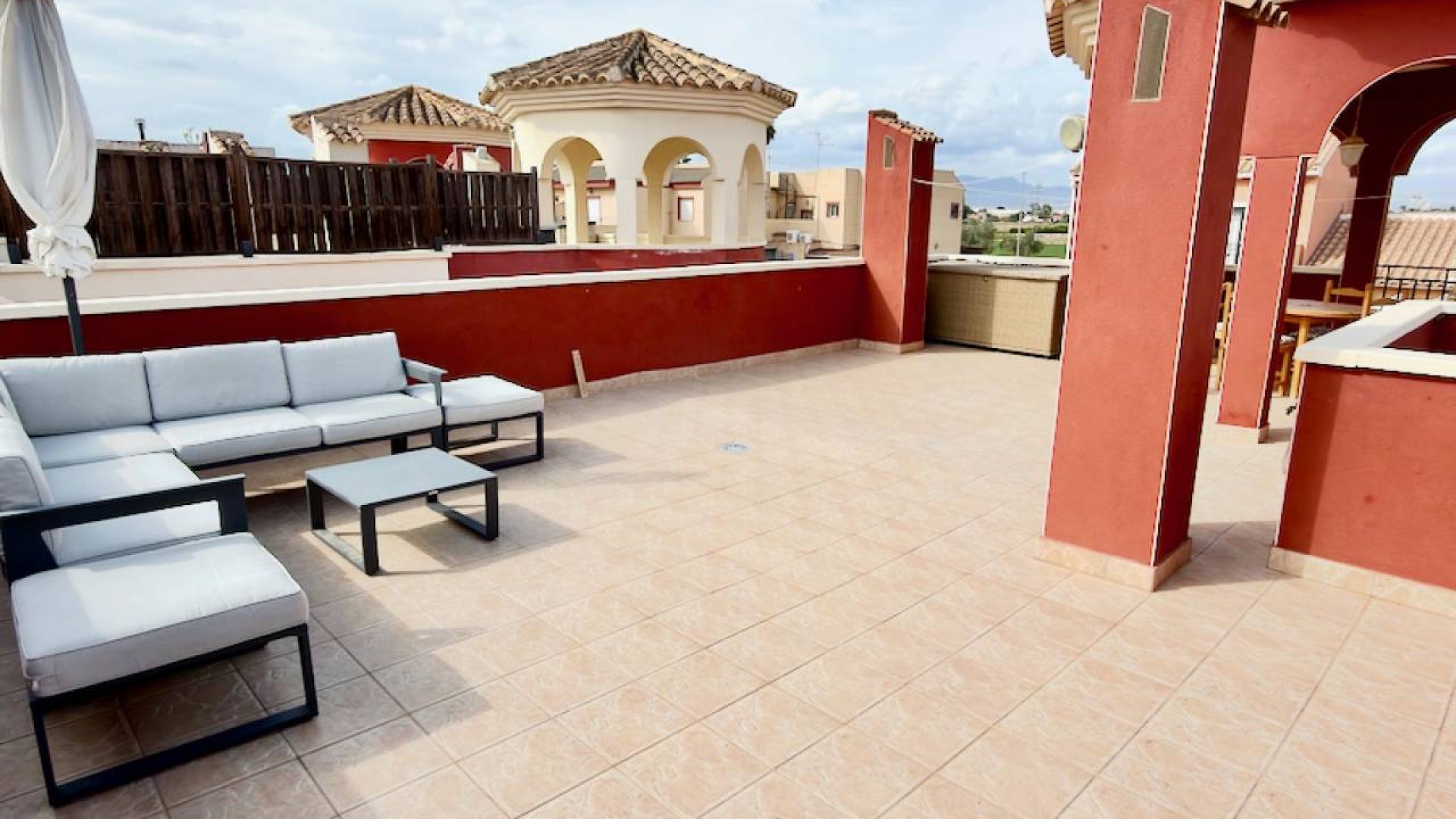 Reventa - Chalets -
Daya Nueva