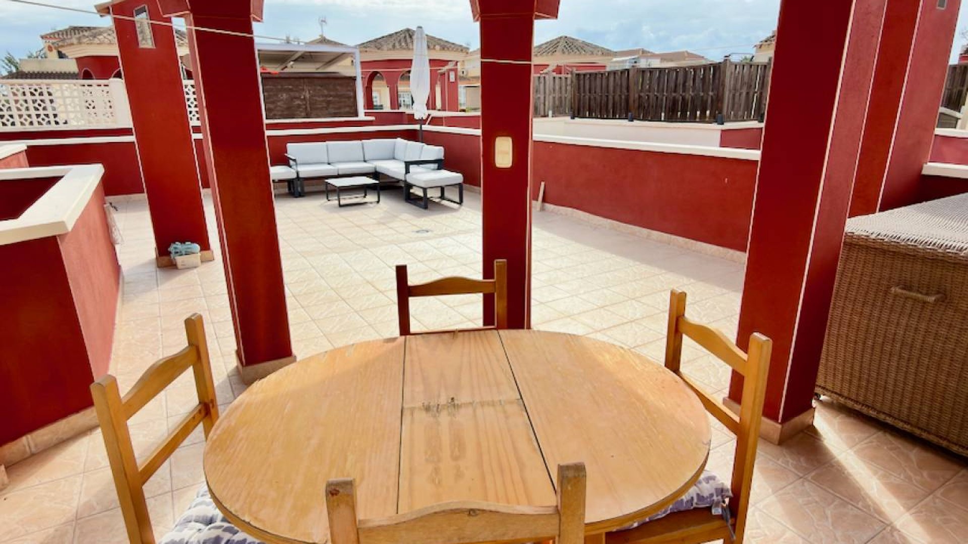 Reventa - Chalets -
Daya Nueva