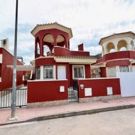 Reventa - Chalets -
Daya Nueva