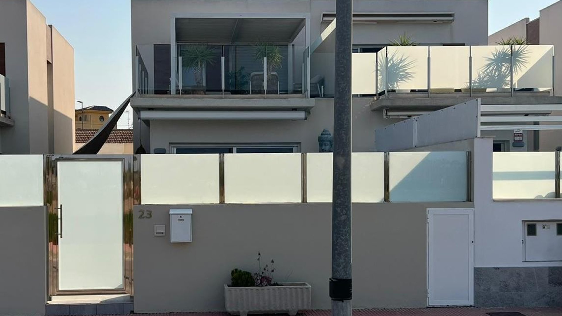 Reventa - Chalets -
Daya Vieja - Costa Blanca