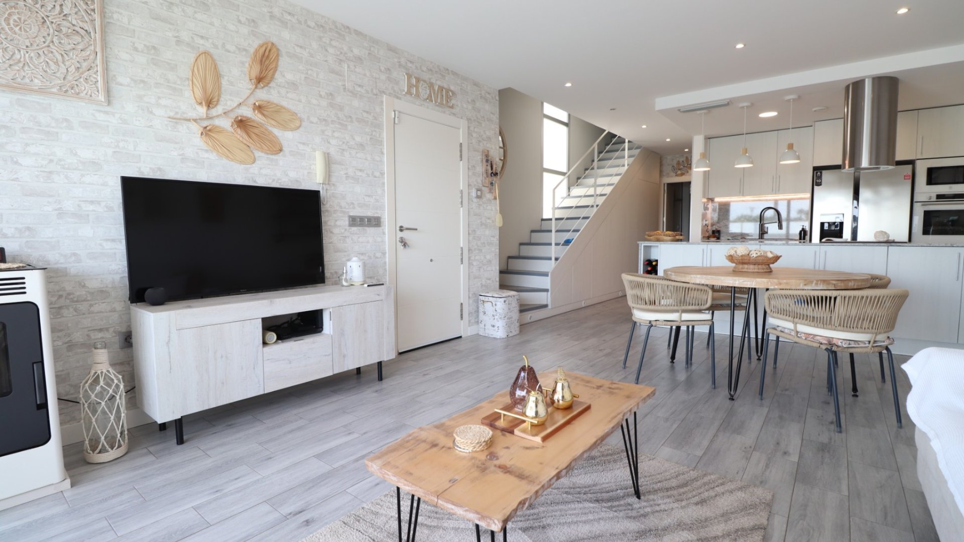 Reventa - Chalets -
Daya Vieja