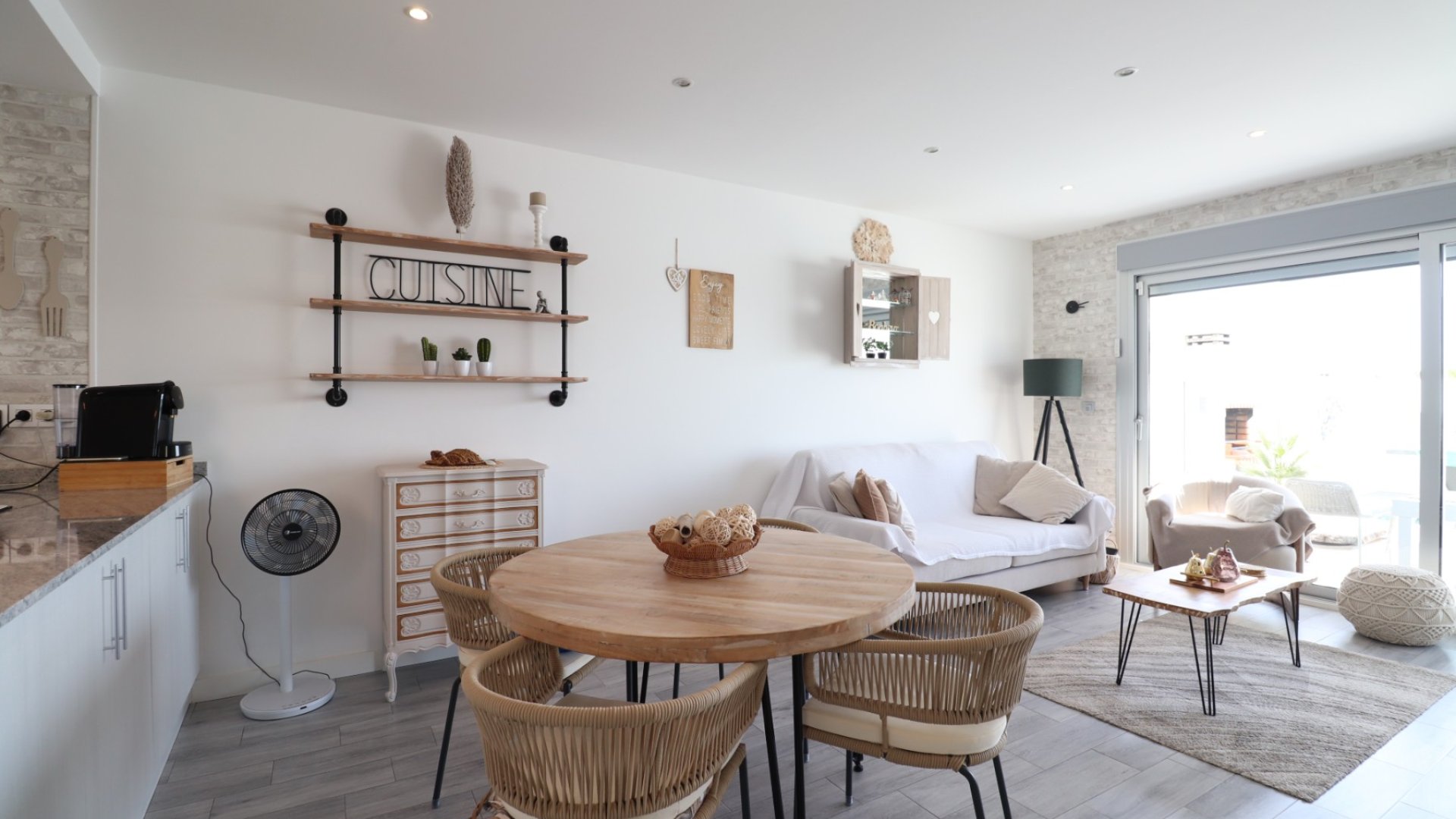 Reventa - Chalets -
Daya Vieja