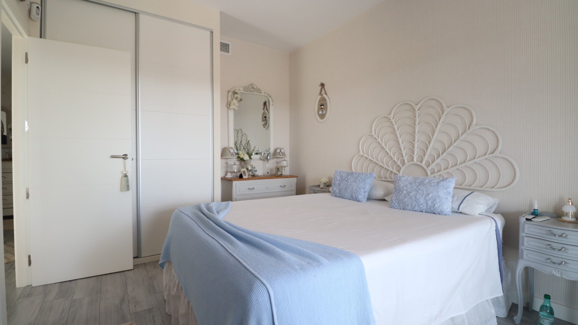 Reventa - Chalets -
Daya Vieja