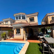 Reventa - Chalets -
El Raso - Guardamar del Segura