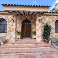 Reventa - Chalets -
Elche - Altzabares Alto