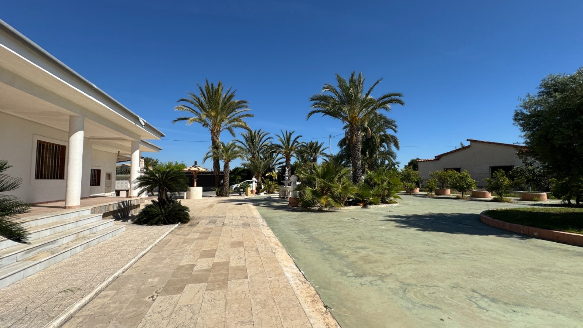 Reventa - Chalets -
Elche - Valverde