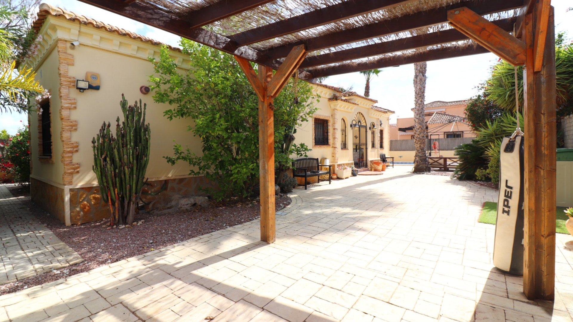 Reventa - Chalets -
Formentera del Segura - Fincas de La Vega