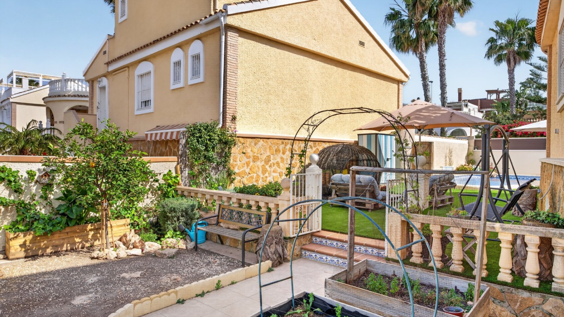 Reventa - Chalets -
Gran Alacant - Monte y Mar