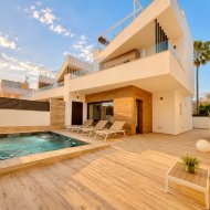 Reventa - Chalets -
Guardamar del Segura - El Moncayo