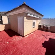 Reventa - Chalets -
Guardamar del Segura - El Moncayo