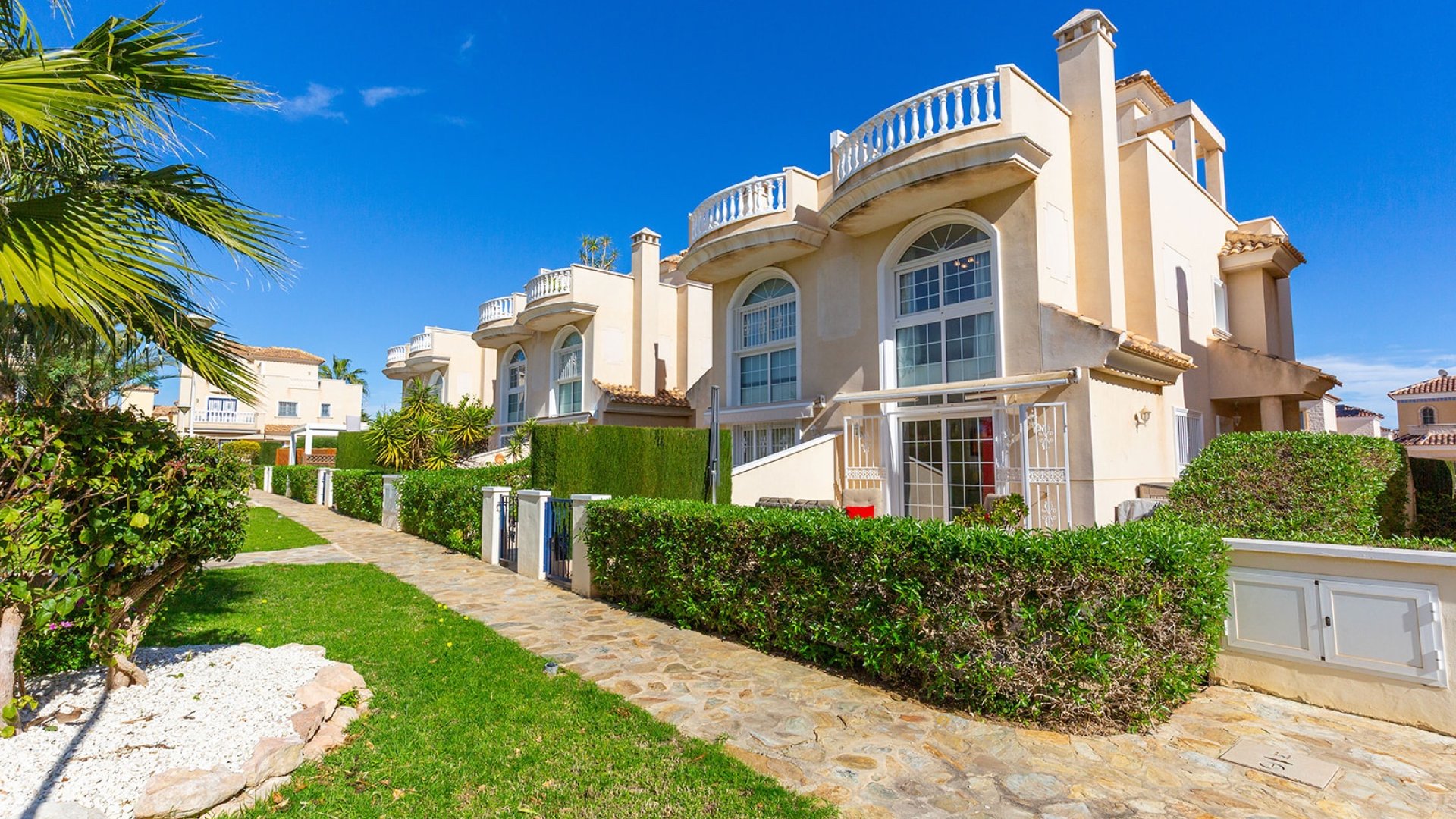 Reventa - Chalets -
Guardamar del Segura - El Raso