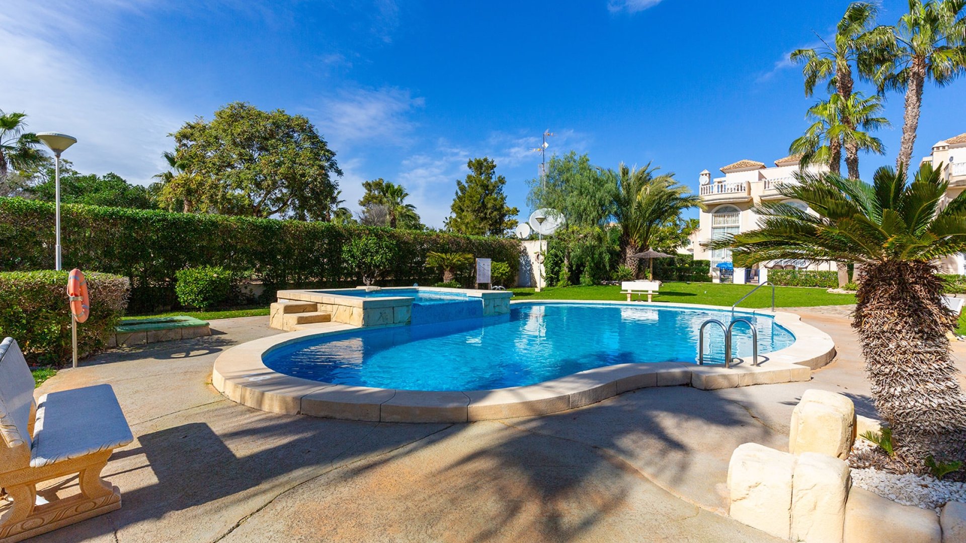 Reventa - Chalets -
Guardamar del Segura - El Raso