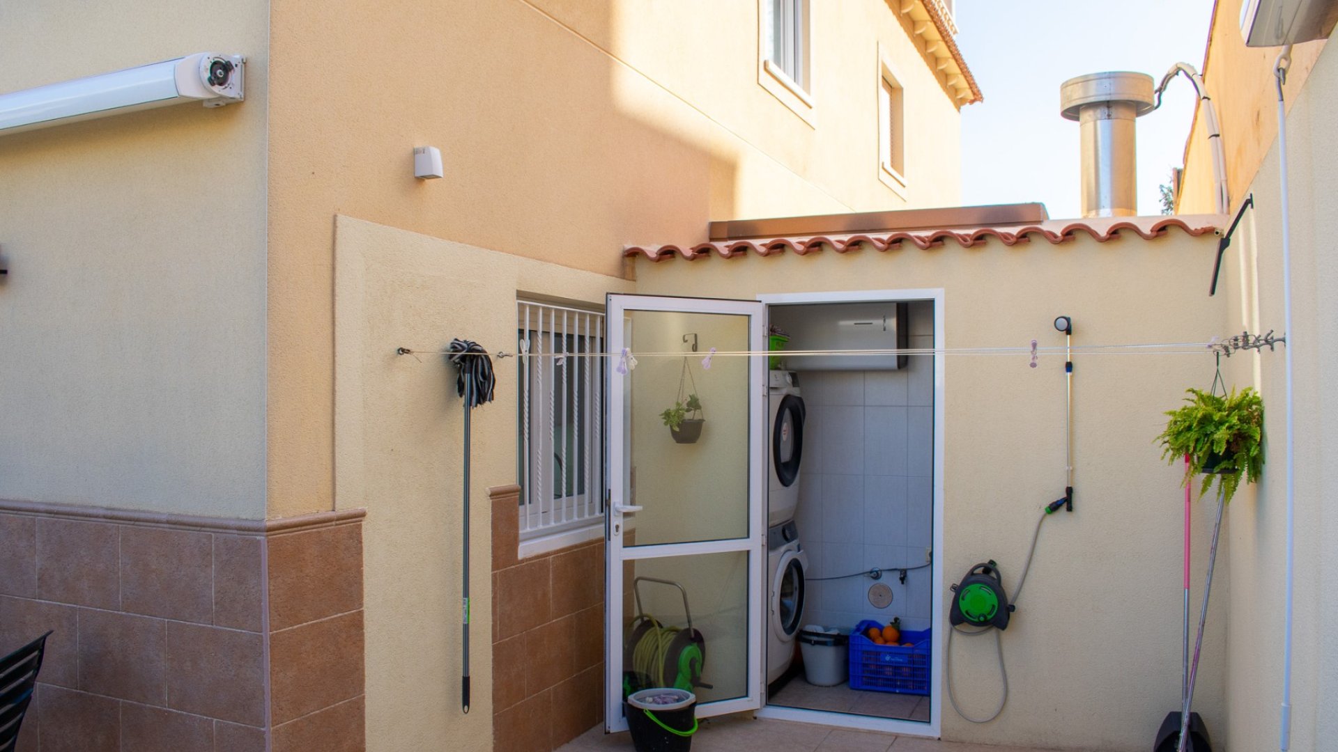 Reventa - Chalets -
Guardamar del Segura - Urbanizaciones