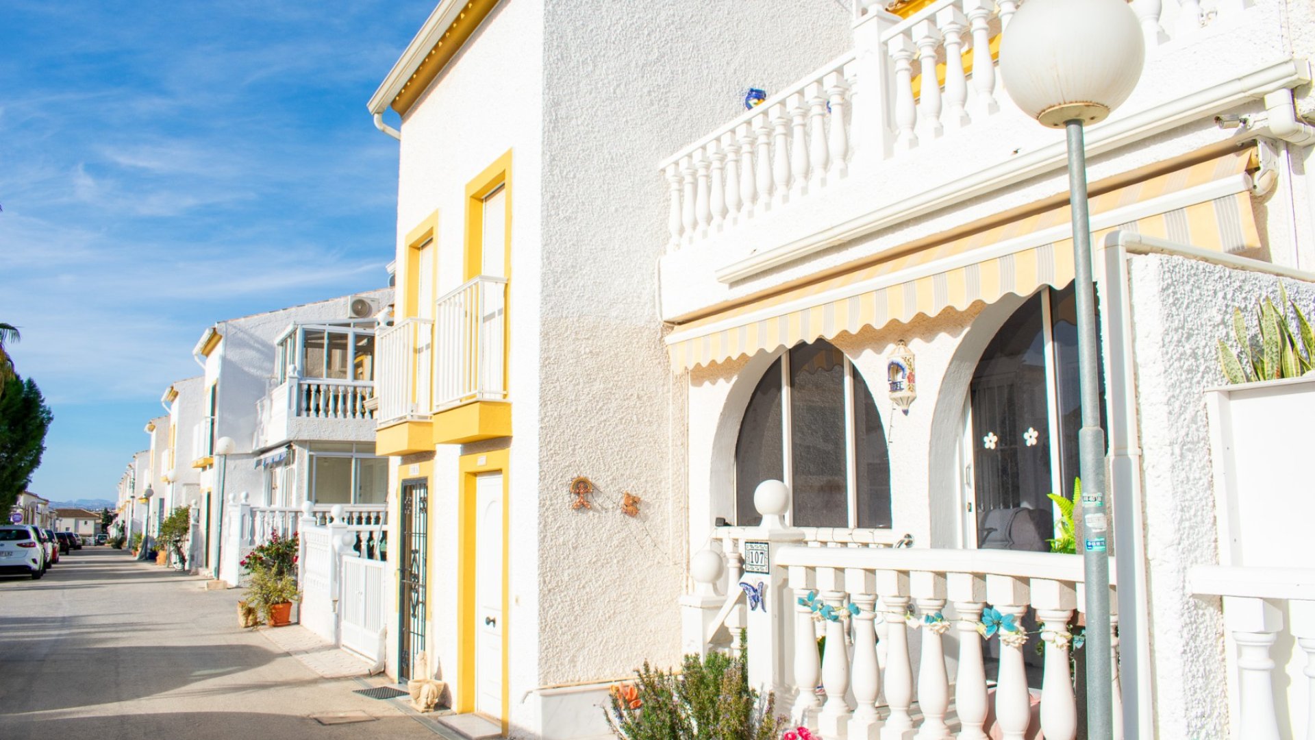Reventa - Chalets -
Guardamar del Segura - Urbanizaciones