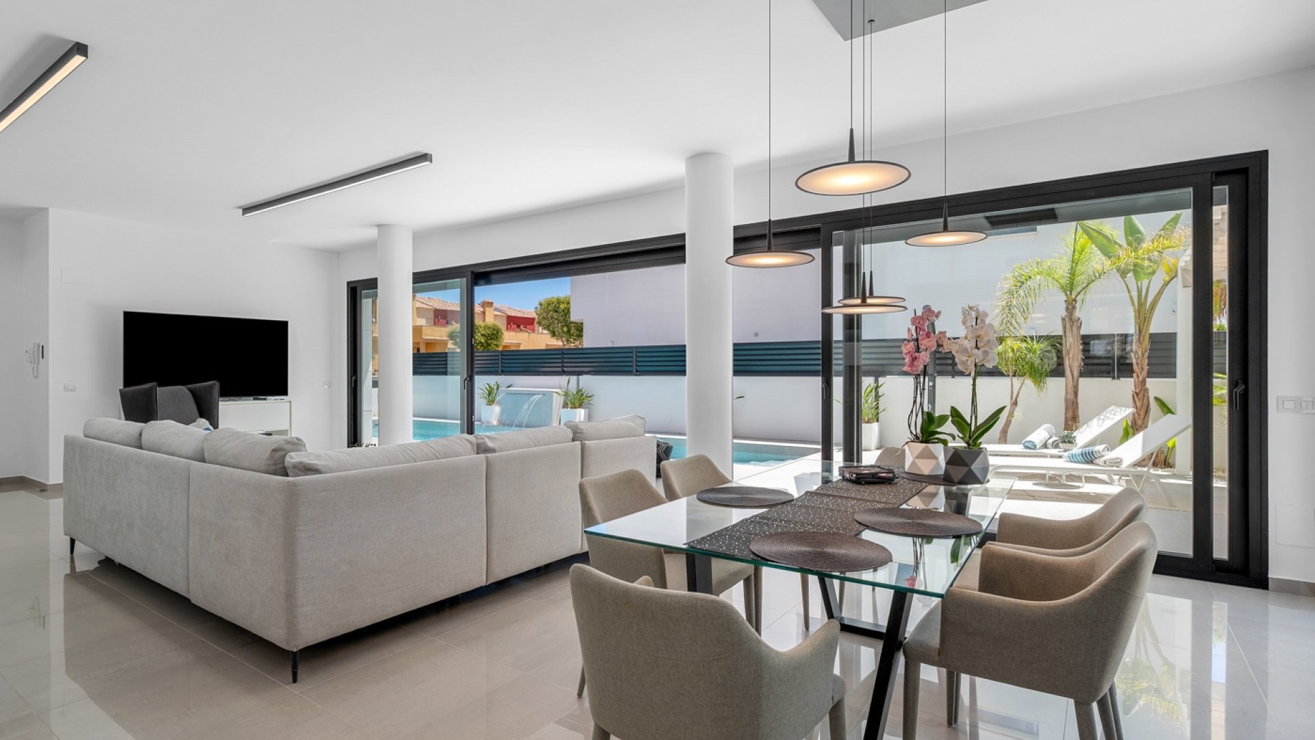 Reventa - Chalets -
Guardamar del Segura