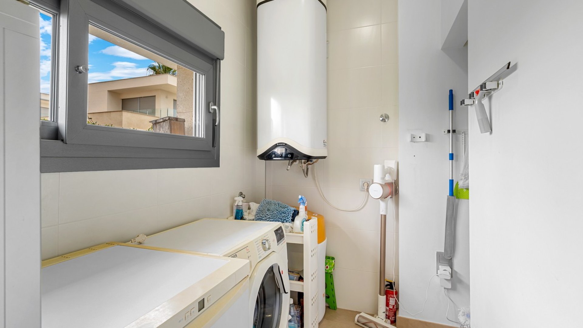 Reventa - Chalets -
Jacarilla - Vistabella