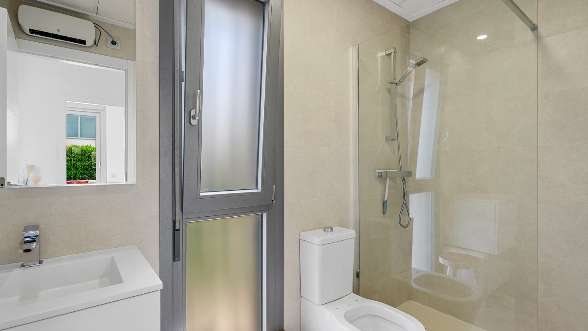 Reventa - Chalets -
Jacarilla - Vistabella