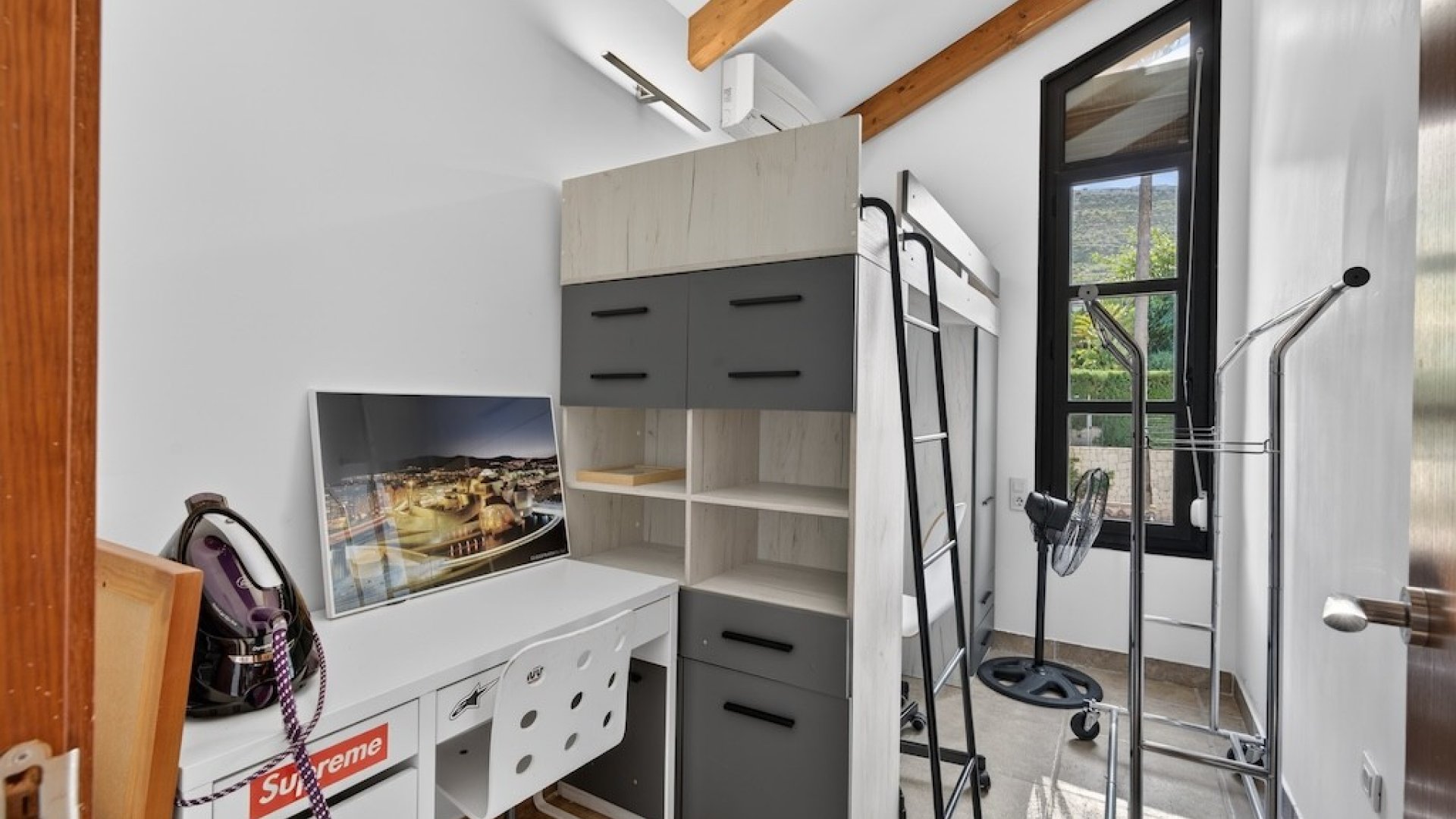 Reventa - Chalets -
Jávea - Monte Olimpe