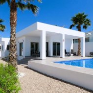 Reventa - Chalets -
La Marina