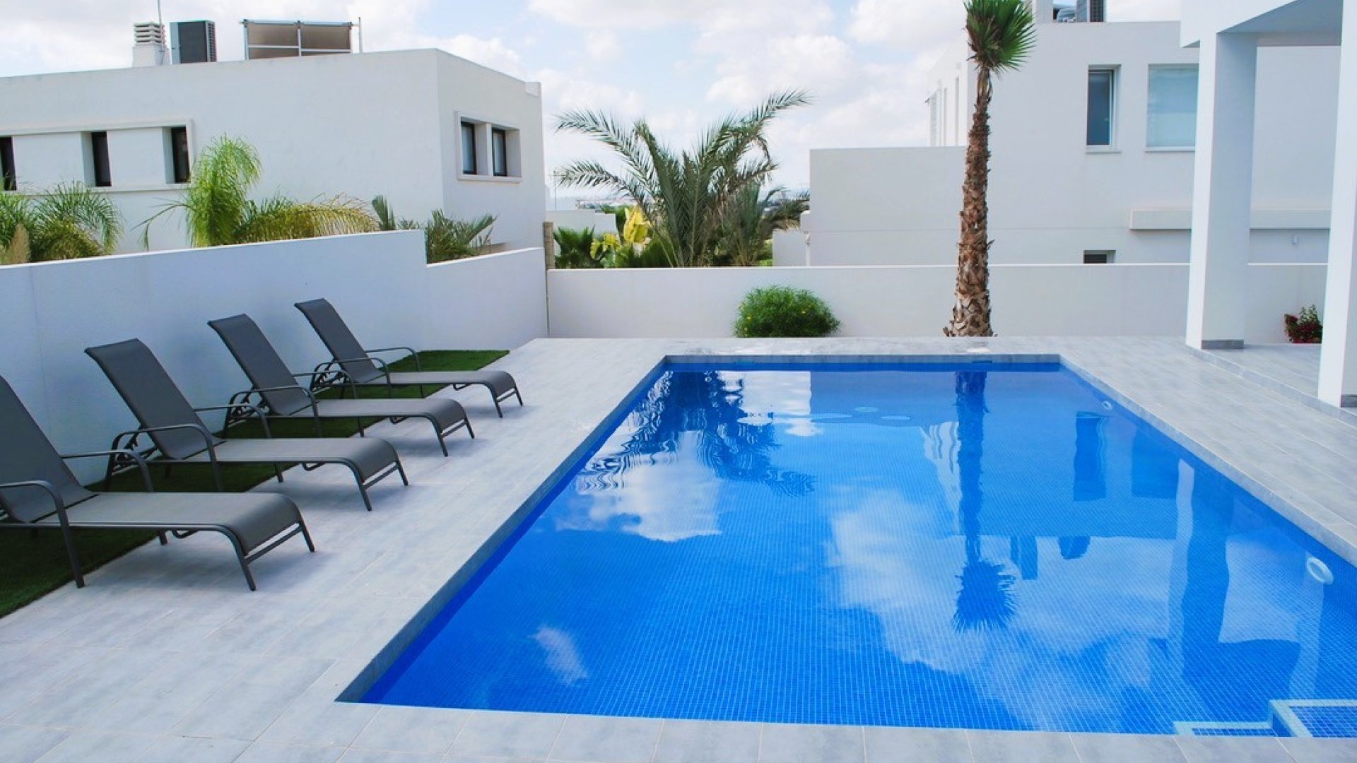 Reventa - Chalets -
La Marina