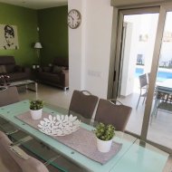 Reventa - Chalets -
La Marina