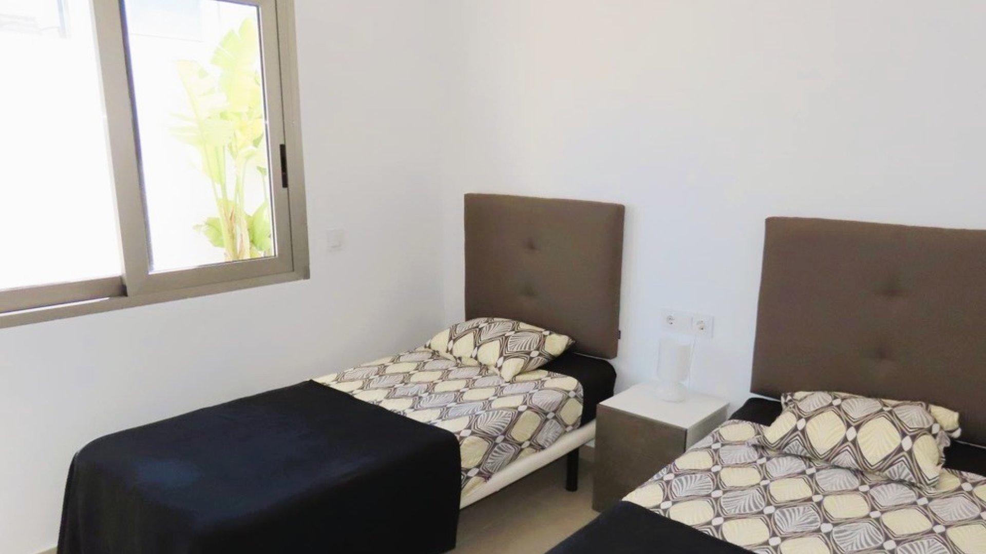 Reventa - Chalets -
La Marina