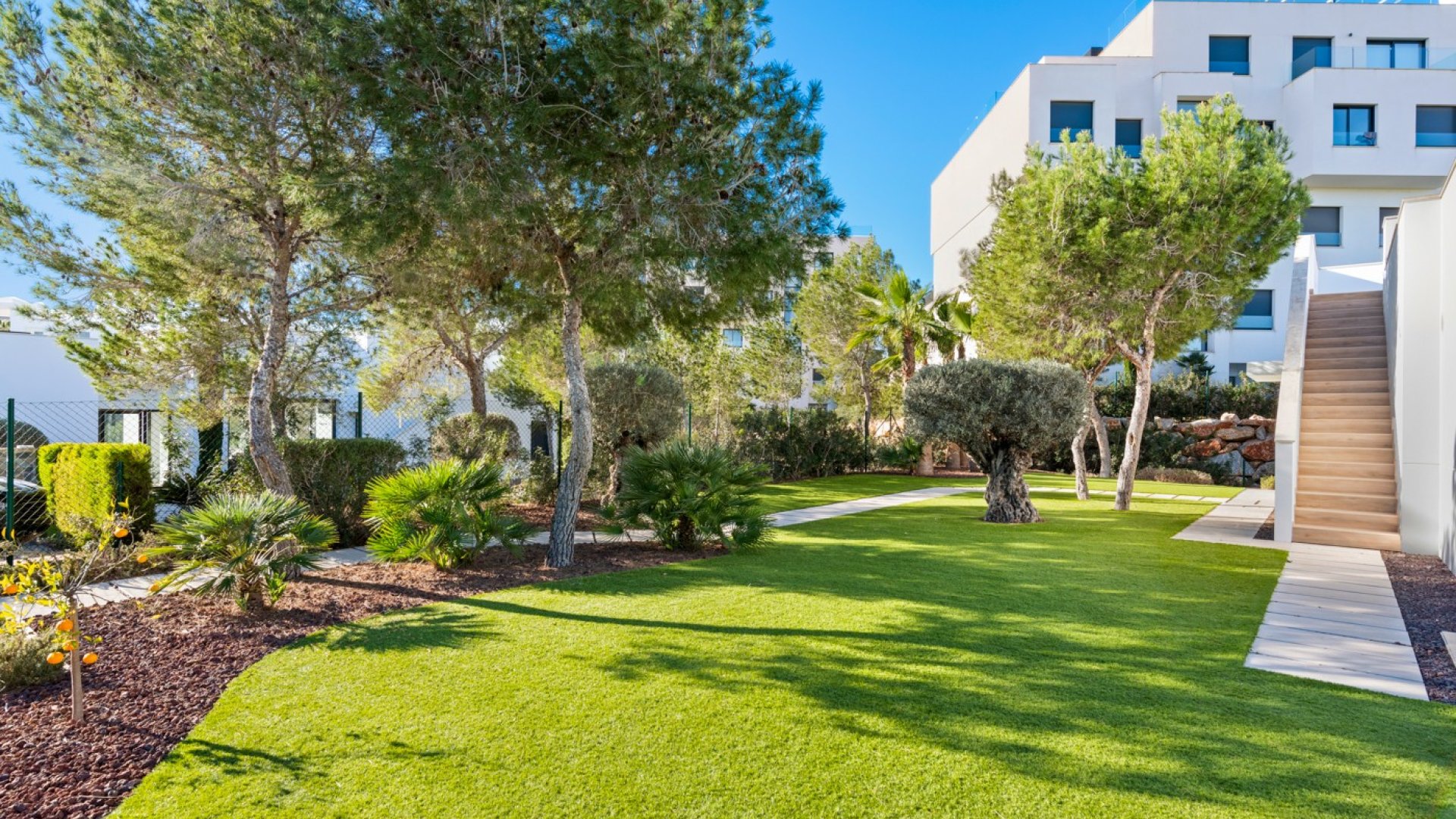 Reventa - Chalets -
Las Colinas Golf Resort - Las Colinas golf