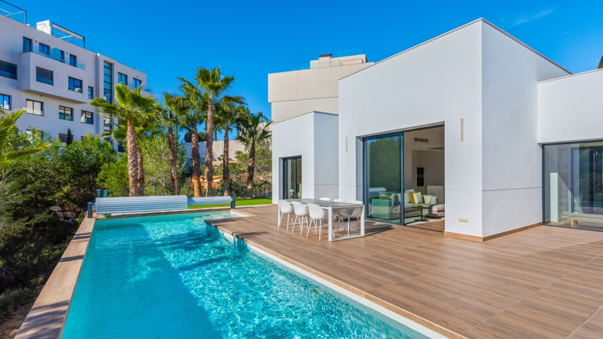 Reventa - Chalets -
Las Colinas Golf Resort - Las Colinas golf