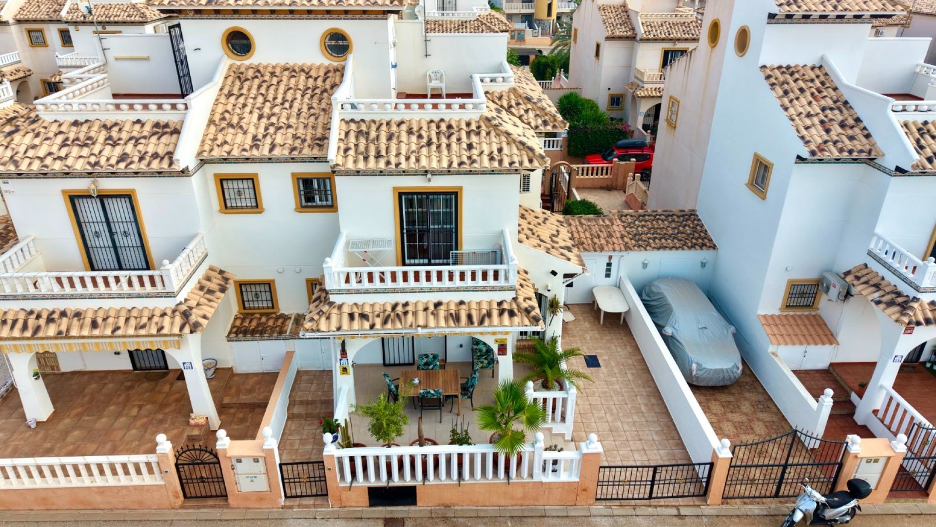 Reventa - Chalets -
Lomas de Cabo Roig - Orihuela Costa