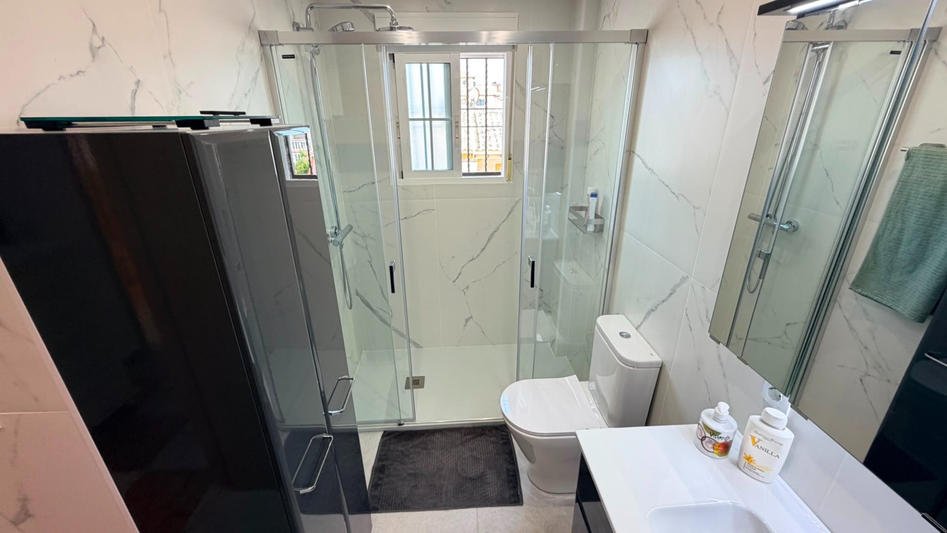 Reventa - Chalets -
Lomas de Cabo Roig - Orihuela Costa