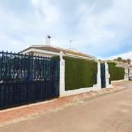 Reventa - Chalets -
Los Alcazares