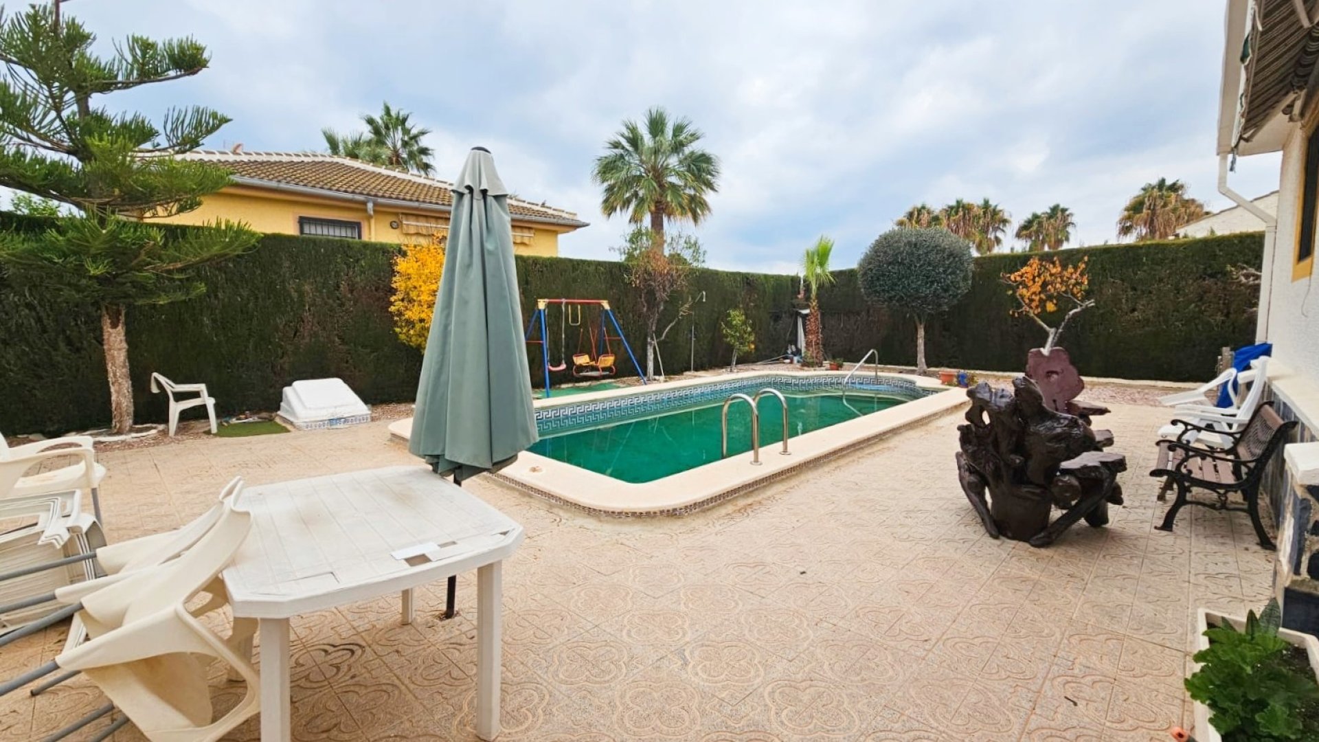 Reventa - Chalets -
Los Alcazares