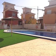 Reventa - Chalets -
Los Montesinos - La Herrada