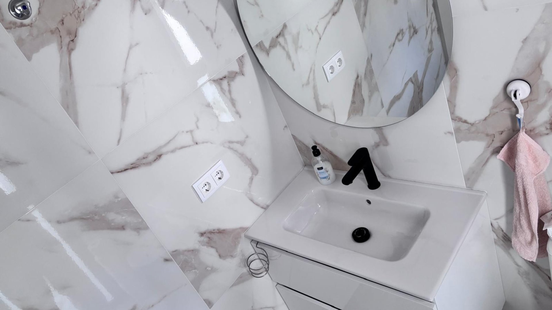 Reventa - Chalets -
Los Montesinos - La Herrada