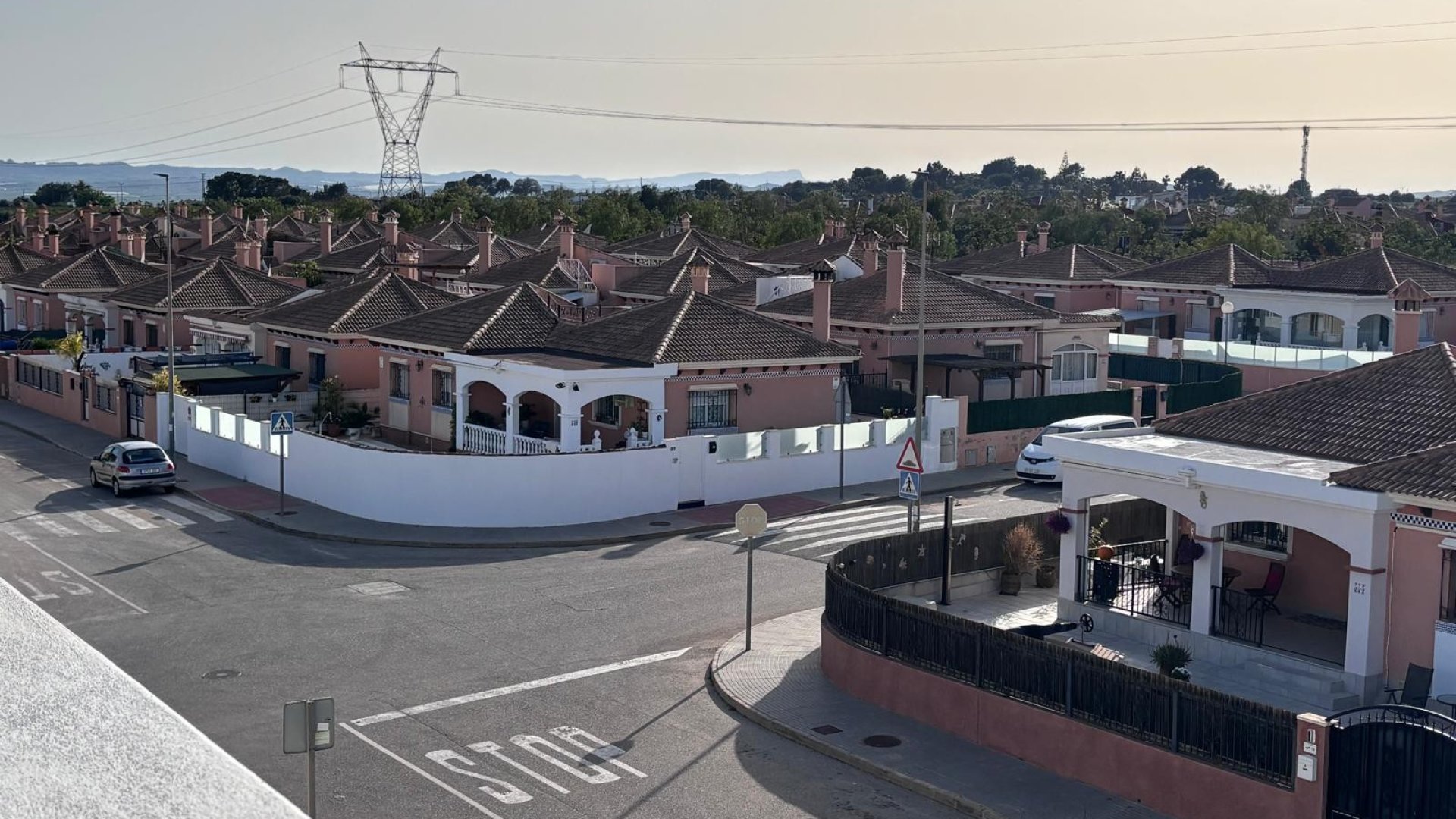 Reventa - Chalets -
Los Montesinos - La Herrada