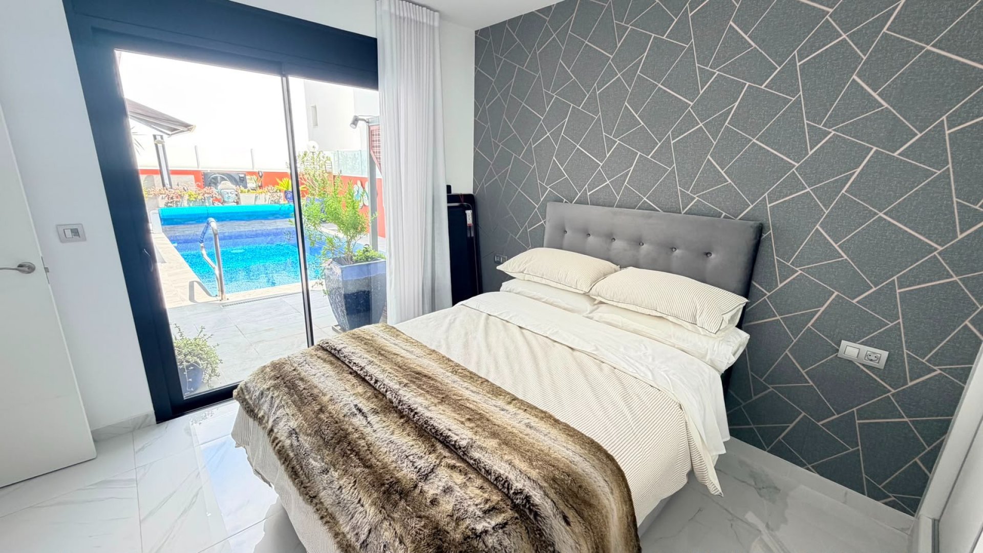Reventa - Chalets -
Los Montesinos - La Herrada